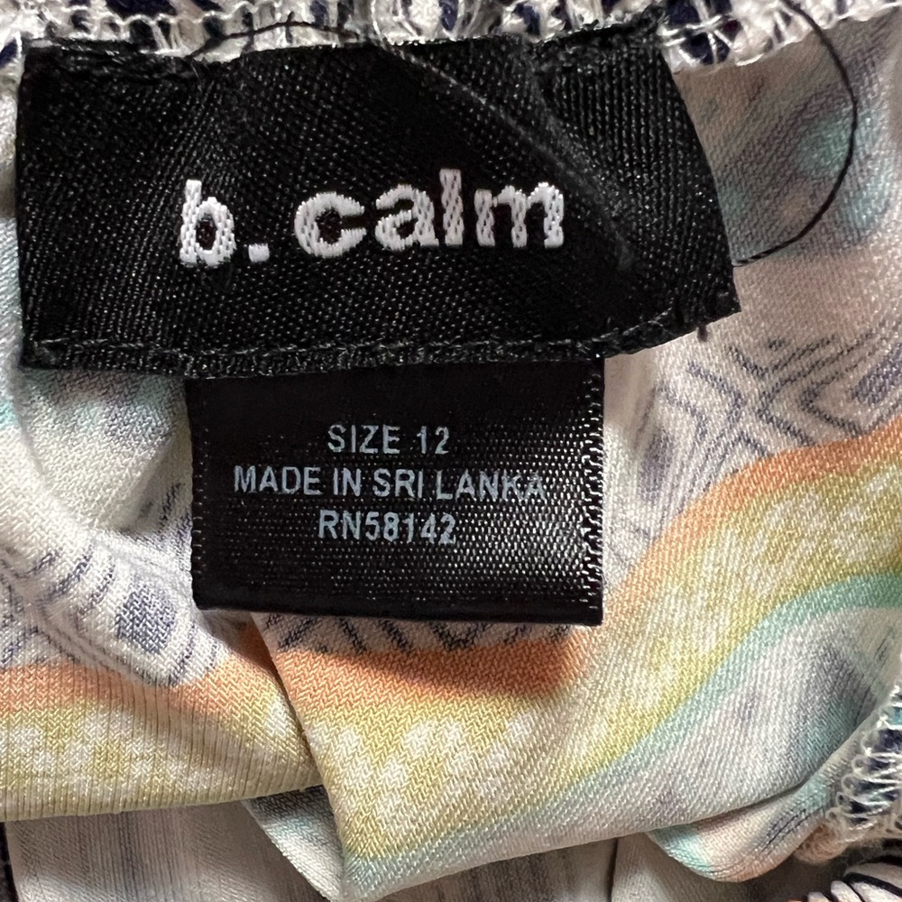 B.Calm Multicolor Patterned Garment - image 3